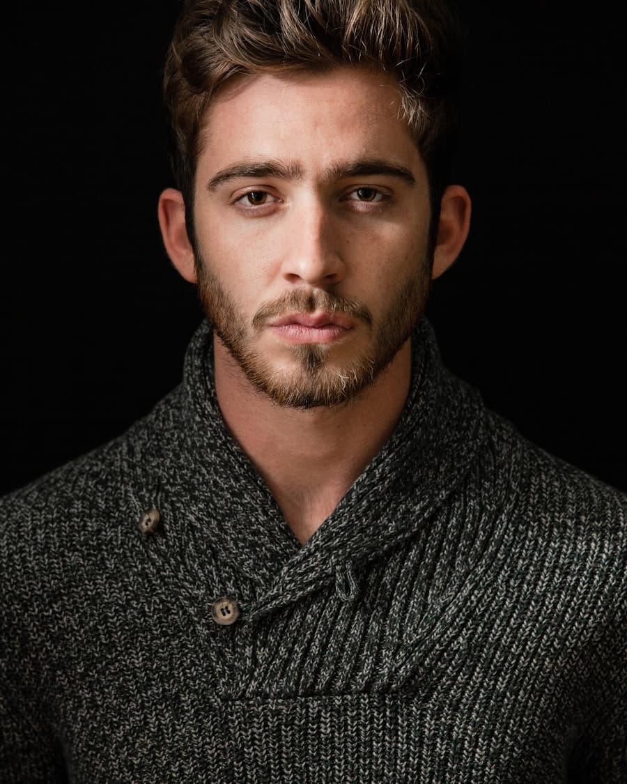 Tomás